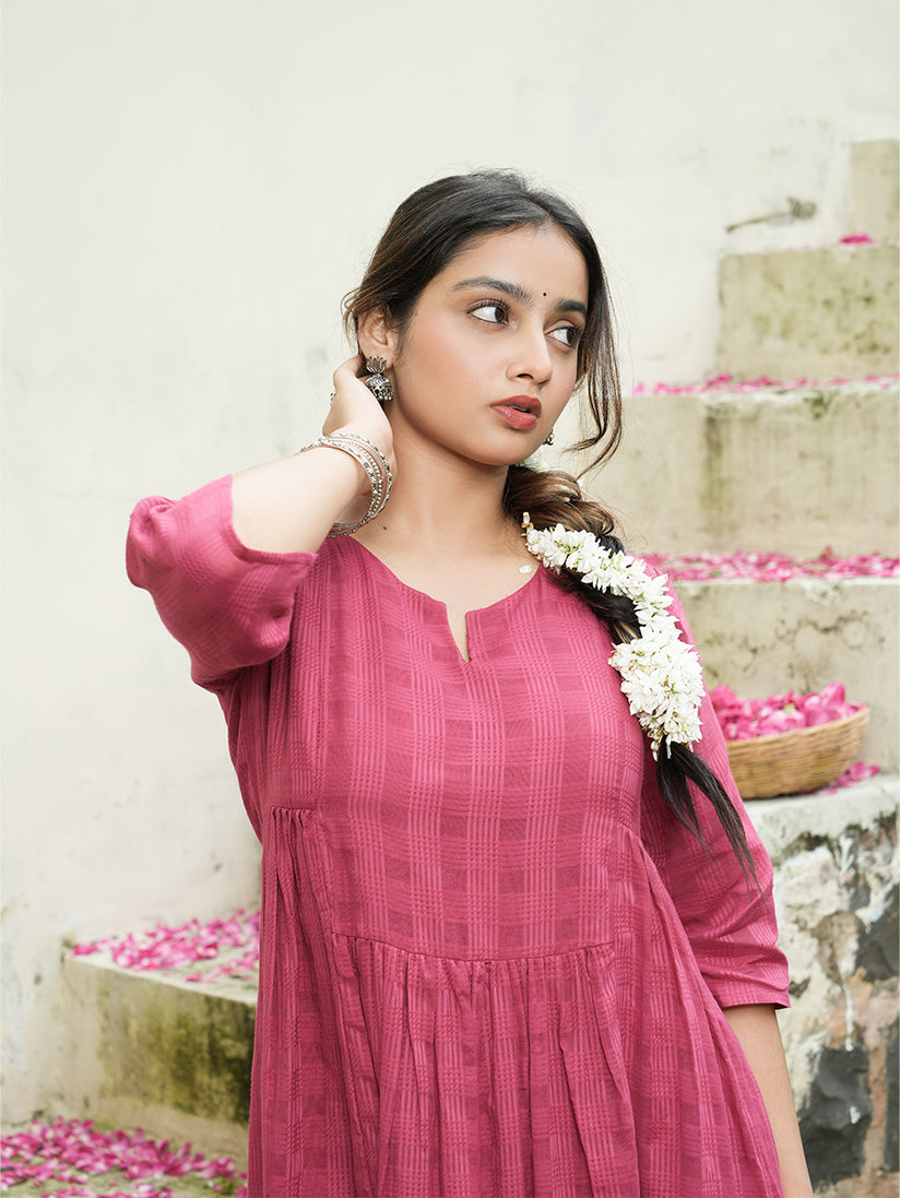 Gulabi Phool Kurta Set