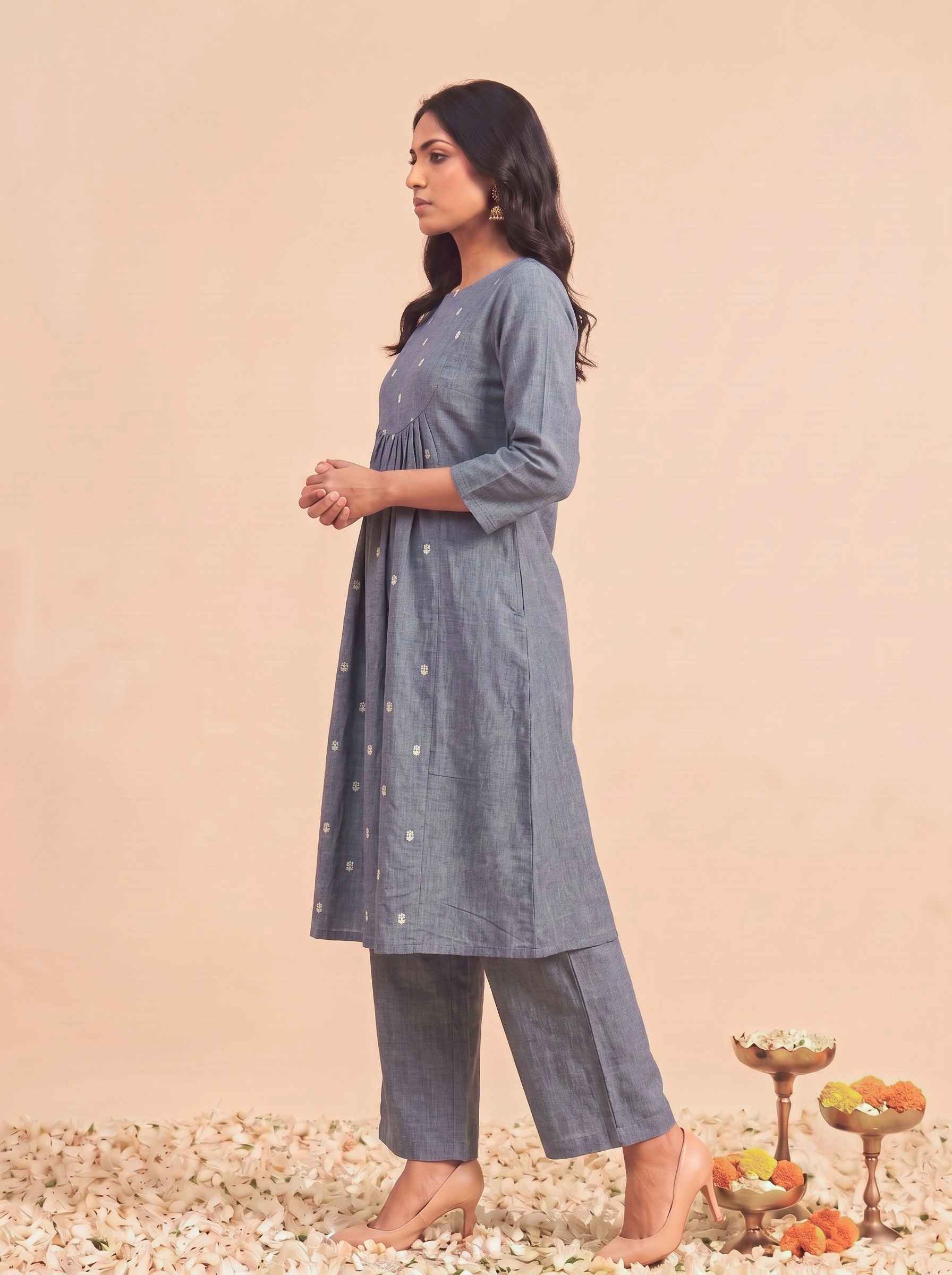 Ira Kurta Set