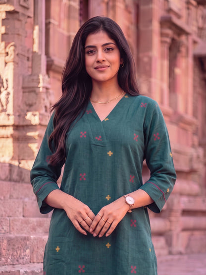 Saaz Kurta Set