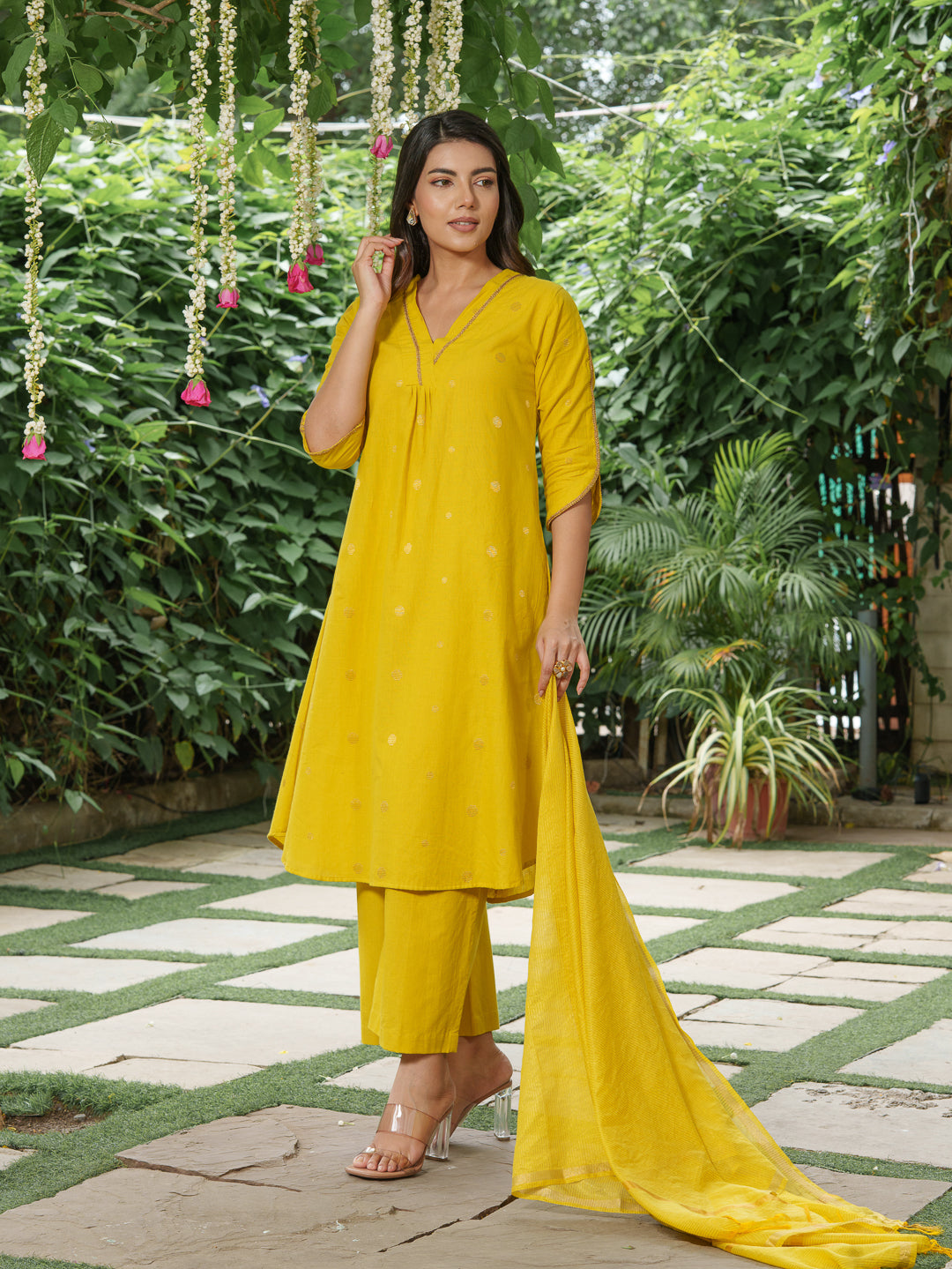 Surmai Subah Kurta Set