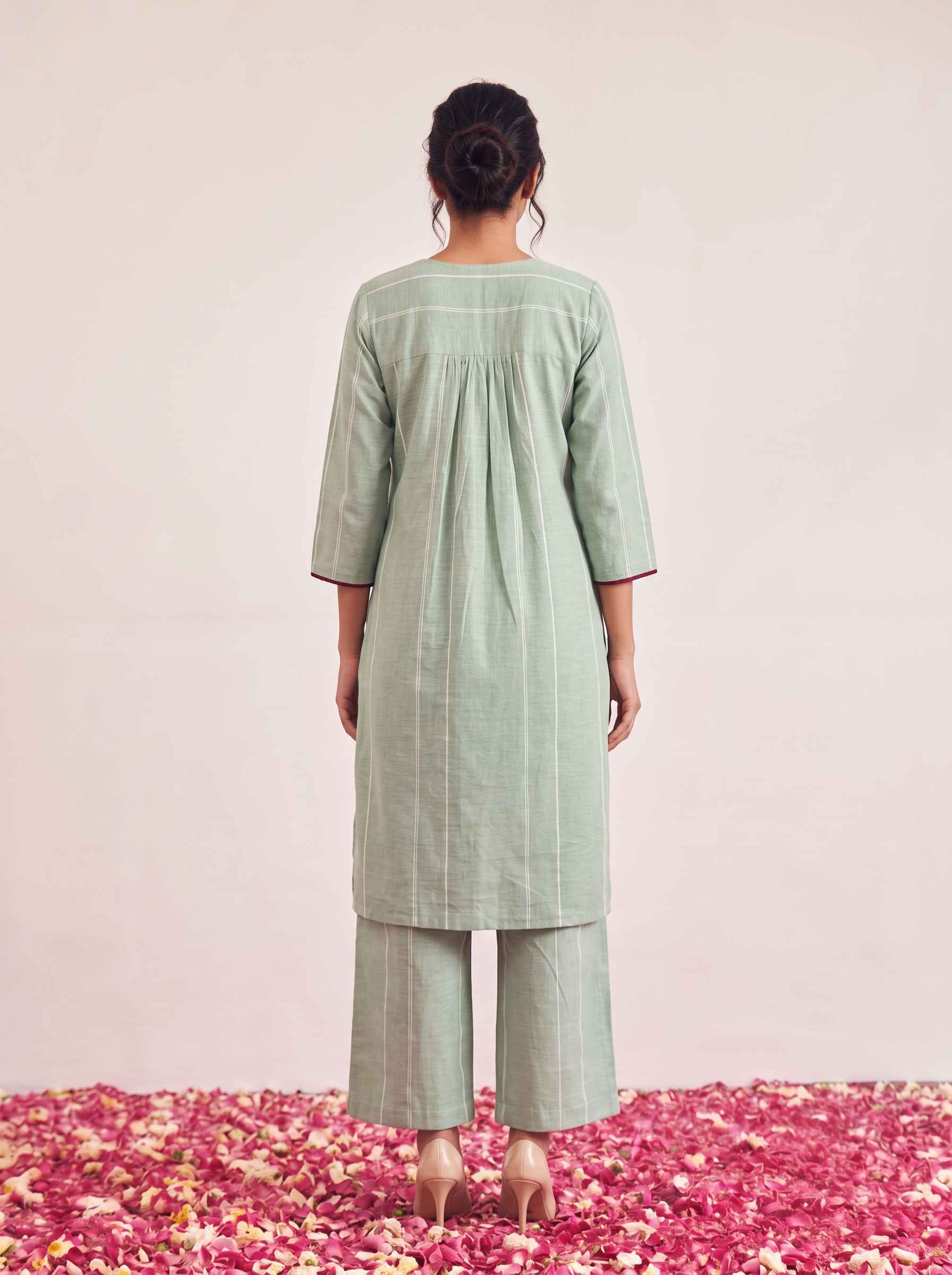 Leher Kurta Set